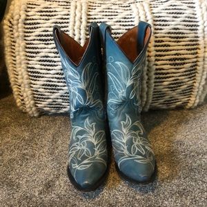 Women’s Blue Western Boot / medium height / size 7